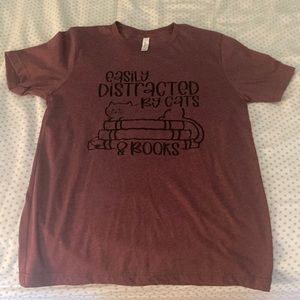 Maroon cat and book lover funny t-shirt top reader gift